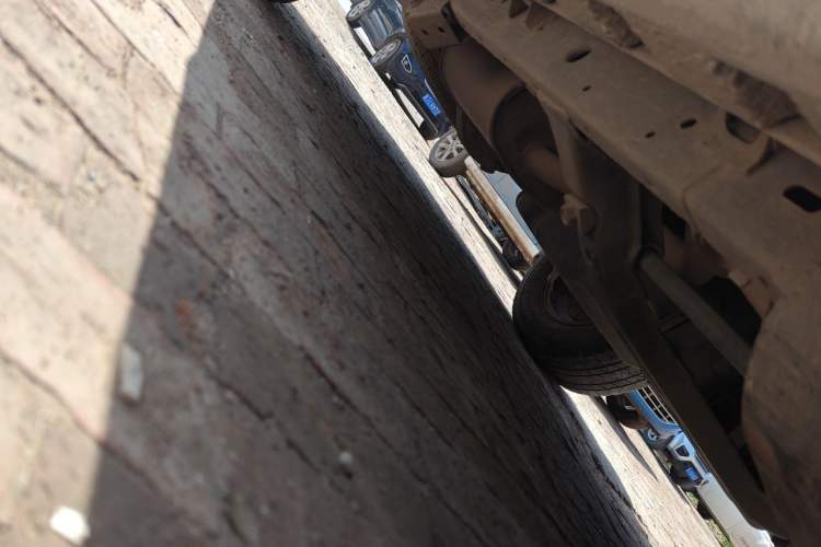 Used Haval H3 2010 Leading Edition 2.5 TCI Two-Wheel Drive Comfort Model Chassis Front Right