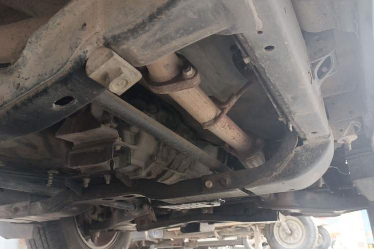 Used Haval H3 2010 Leading Edition 2.5 TCI Two-Wheel Drive Comfort Model Chassis Front Right