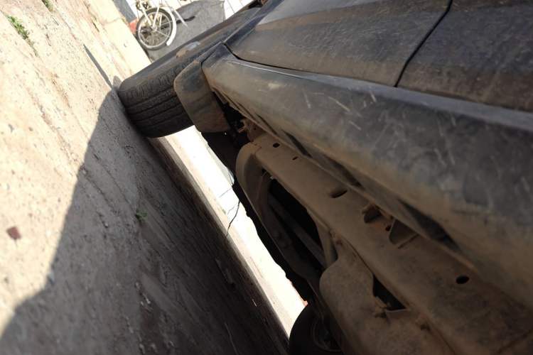 Used Haval H3 2010 Leading Edition 2.5 TCI Two-Wheel Drive Comfort Model Chassis Rear Left