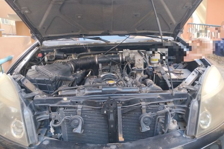Used Haval H3 2010 Leading Edition 2.4L Four-Wheel Drive Luxury Model Engine Bay
