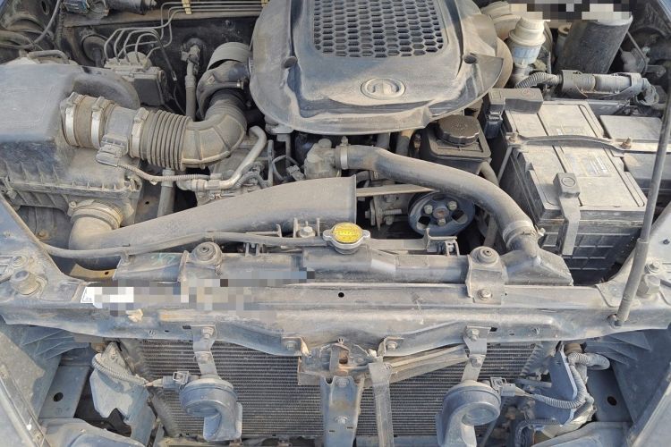 Used Haval H3 2010 Leading Edition 2.5 TCI Two-Wheel Drive Comfort Model Engine Bay