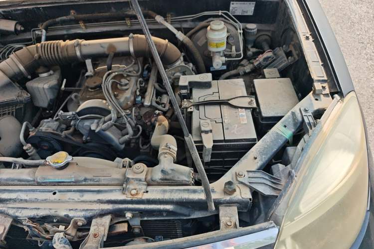 Used Haval H3 2010 Ruiyi Edition 2.0L Elite Model Engine Bay Left