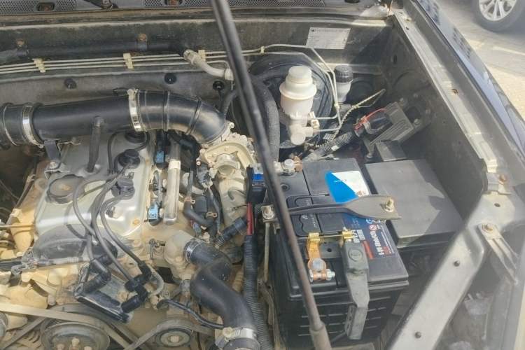 Used Haval H3 2010 Ruiyi Edition 2.0L Luxury Model Engine Bay Left