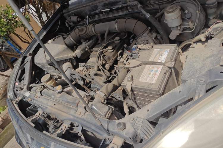 Used Haval H3 2010 Ruiyi Edition 2.0L Elite Model Engine Bay Left