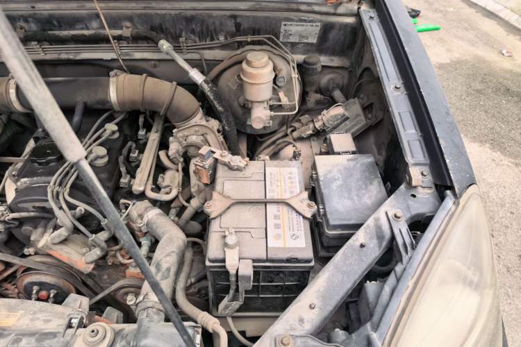 Used Haval H3 2010 Ruiyi Edition 2.0L Luxury Model Engine Bay Left
