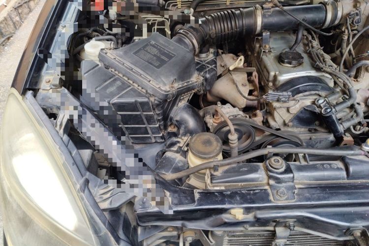 Used Haval H3 2010 Leading Edition 2.4L Four-Wheel Drive Luxury Model Engine Bay Right