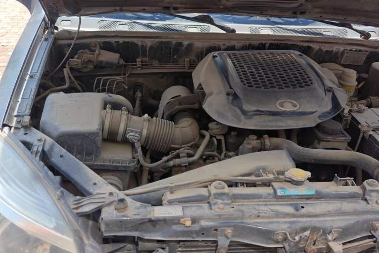 Used Haval H3 2010 Leading Edition 2.5 TCI Two-Wheel Drive Comfort Model Engine Bay Right