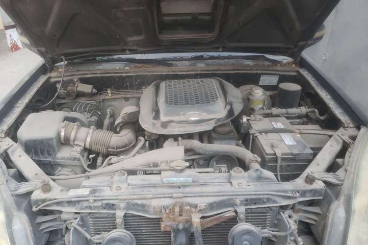 Used Haval H3 2010 Leading Edition 2.5 TCI Two-Wheel Drive Comfort Model Engine Bay