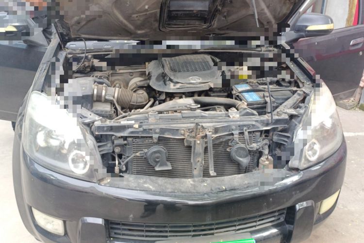 Used Haval H3 2010 Leading Edition 2.5 TCI Two-Wheel Drive Comfort Model Engine Bay