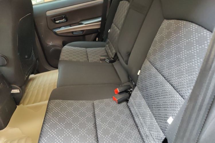 Used Haval H3 2010 Leading Edition 2.4L Four-Wheel Drive Luxury Model Left Rear Seat