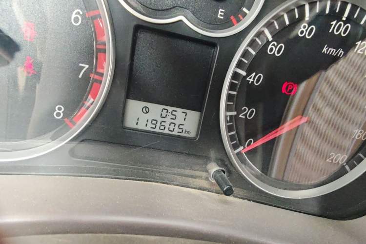 Used Haval H3 2010 Ruiyi Edition 2.0L Elite Model Odometer Close Up