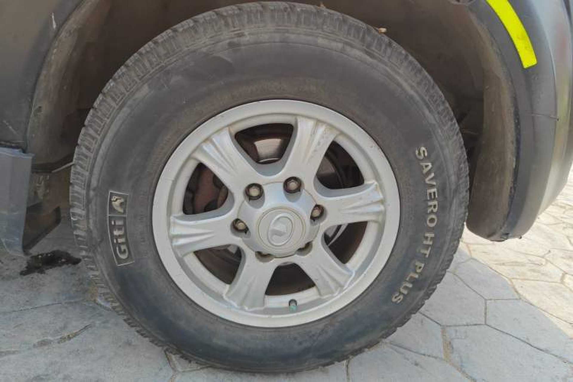 Used Haval H3 2010 Leading Edition 2.5 TCI Two-Wheel Drive Comfort Model Right Front Wheel Hub