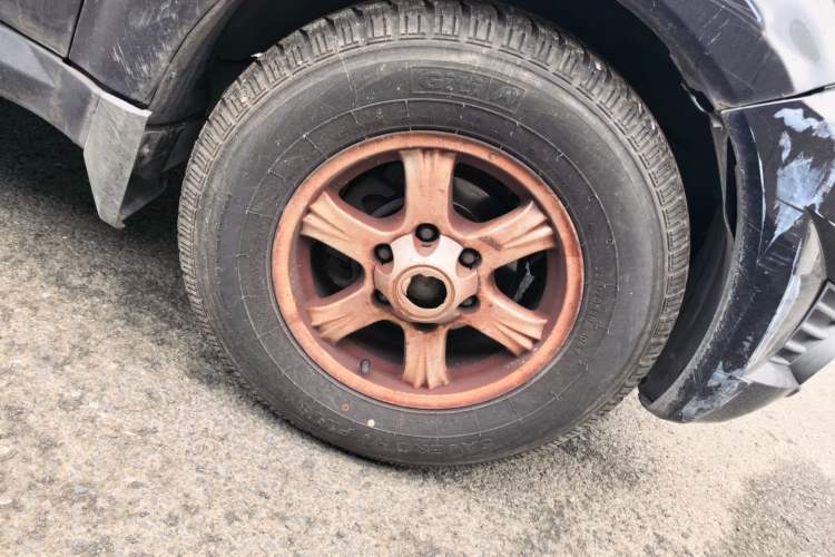 Used Haval H3 2010 Ruiyi Edition 2.0L Luxury Model Right Front Wheel Hub