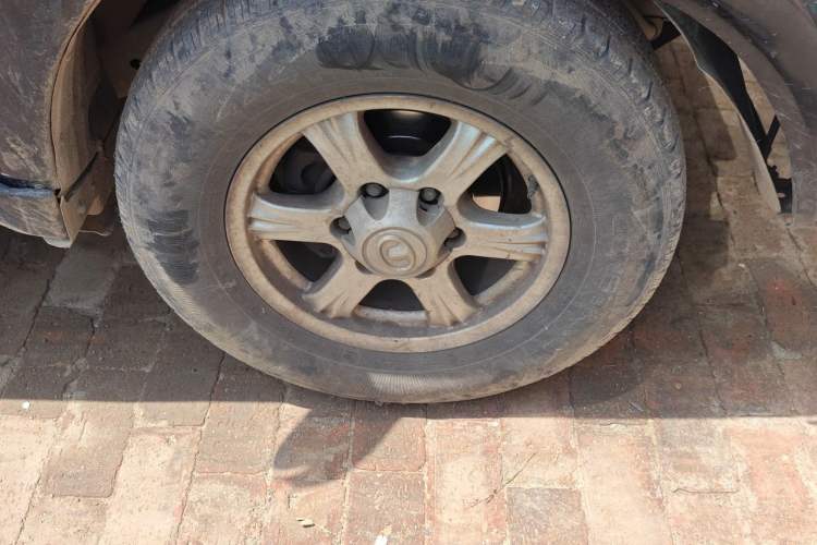 Used Haval H3 2010 Leading Edition 2.5 TCI Two-Wheel Drive Comfort Model Right Front Wheel Hub