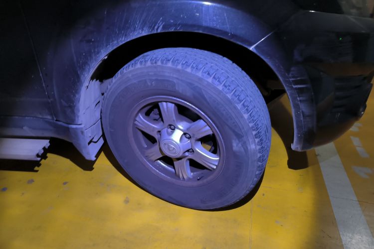 Used Haval H3 2010 Ruiyi Edition 2.0L Luxury Model Right Front Wheel Hub