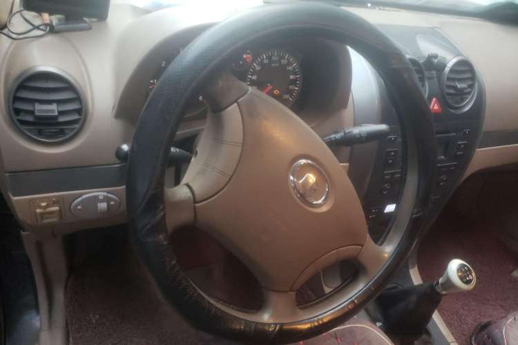 Used Haval H3 2010 Leading Edition 2.5 TCI Two-Wheel Drive Comfort Model Steering Wheel