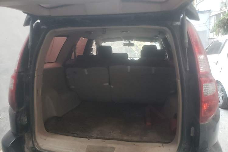 Used Haval H3 2010 Leading Edition 2.5 TCI Two-Wheel Drive Comfort Model Trunk
