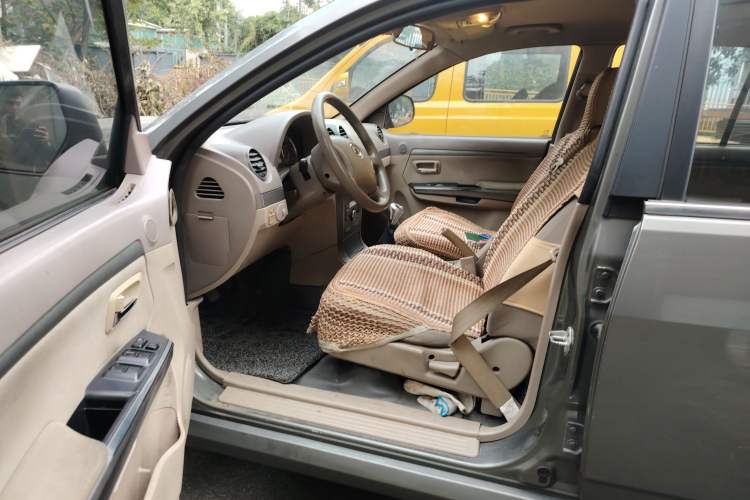 Used Haval H3 2010 Leading Edition 2.5 TCI Four-Wheel-Drive Luxury Model Driver Seat