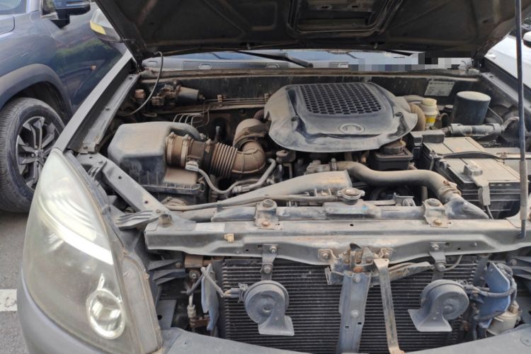 Used Haval H3 2010 Leading Edition 2.5 TCI Four-Wheel-Drive Ultra-Luxury Model Engine Bay Right