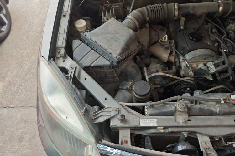 Used Haval H3 2010 Ruiyi Edition 2.0L Elite Model Engine Bay Right