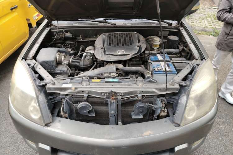 Used Haval H3 2010 Leading Edition 2.5 TCI Four-Wheel-Drive Luxury Model Engine Bay