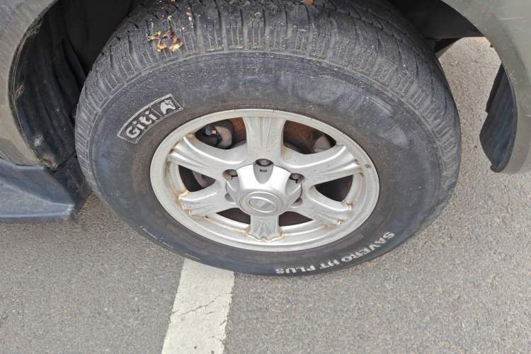 Used Haval H3 2010 Leading Edition 2.5 TCI Four-Wheel-Drive Ultra-Luxury Model Right Front Wheel Hub