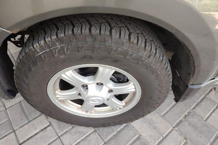 Used Haval H3 2010 Ruiyi Edition 2.0L Luxury Model Right Front Wheel Hub