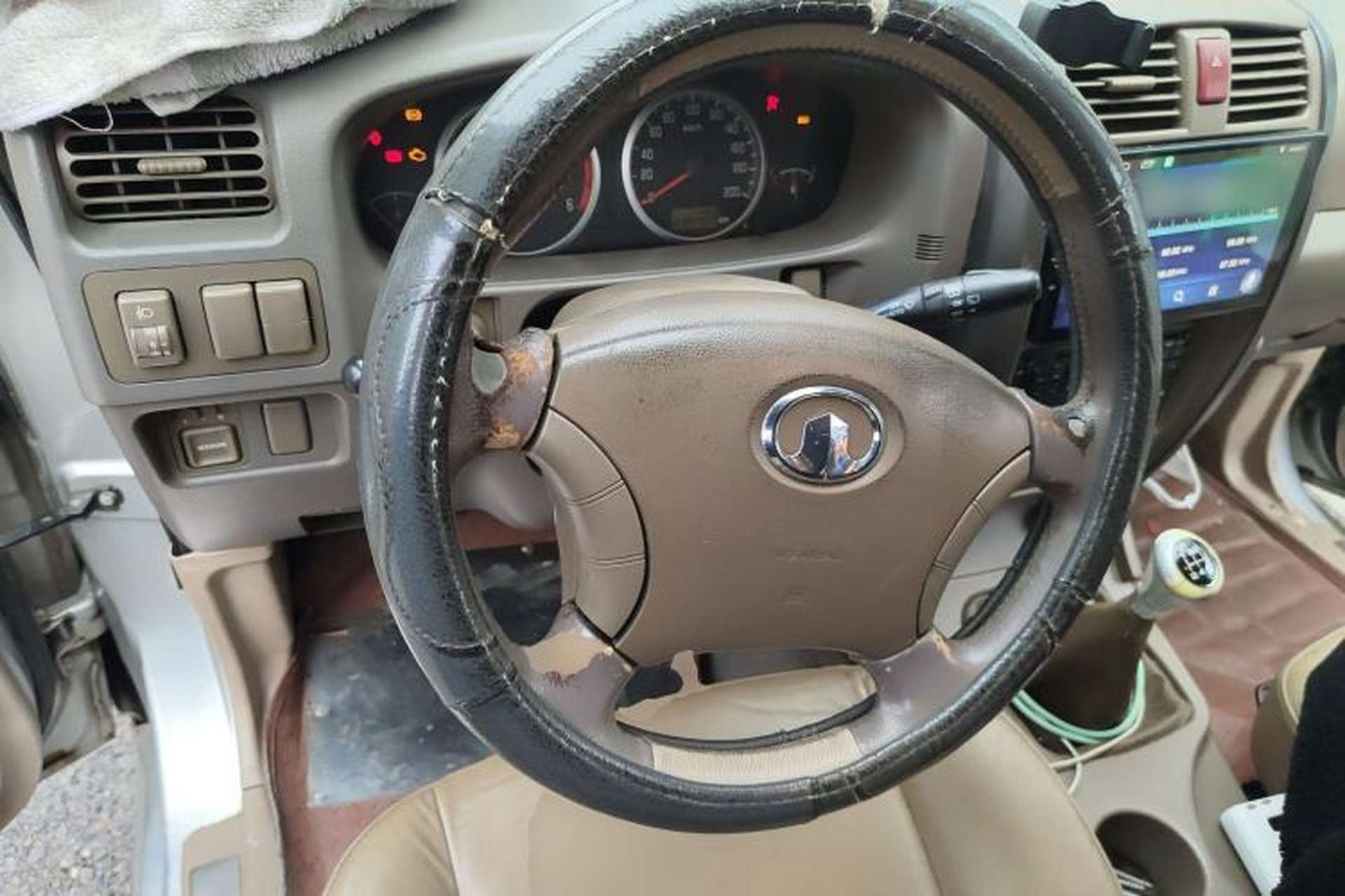 Used Haval H3 2010 Leading Edition 2.5 TCI Two-Wheel Drive Comfort Model Steering Wheel