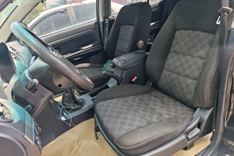 Used Haval H3 2012 Ruiyi Edition 2.0L Four-Wheel Drive Version Left Front Seat