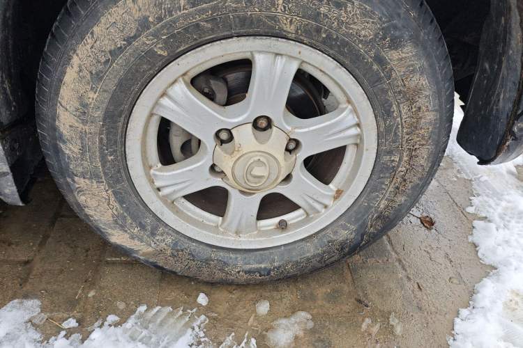 Used Haval H3 2012 2.5 TCI Two-Wheel-Drive Champion Edition Right Front Wheel Hub