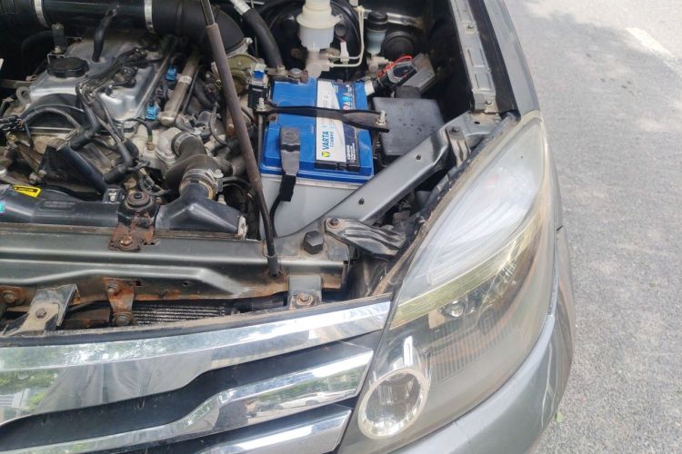 Used Haval H3 2012 Ruiyi Edition 2.0L Navigation Version Engine Bay Left