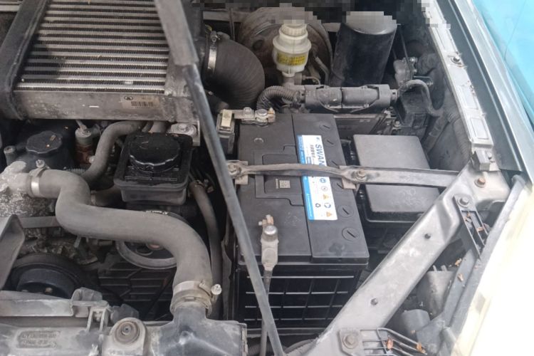 Used Haval H3 2012 2.5 TCI Two-Wheel-Drive Champion Edition Engine Bay Left