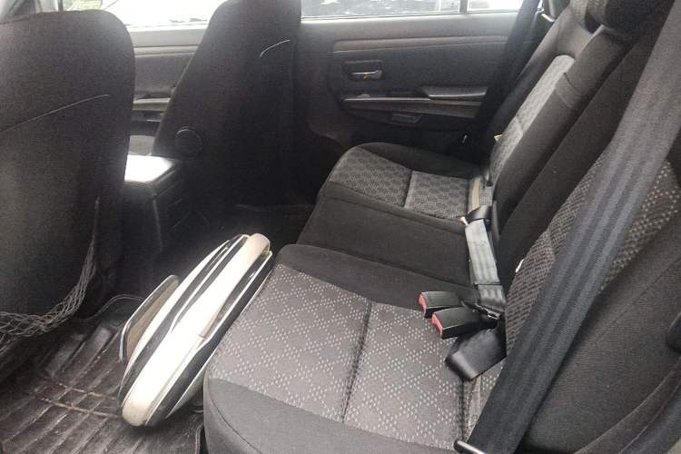 Used Haval H3 2012 2.5 TCI Two-Wheel-Drive Champion Edition Left Rear Seat