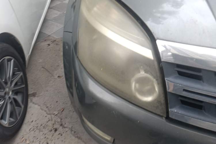 Used Haval H3 2012 2.5 TCI Two-Wheel-Drive Champion Edition Right Front Headlight
