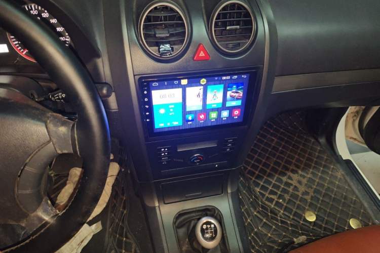 Used Haval H3 2012 2.5 TCI Two-Wheel-Drive Champion Edition Audio And AC Panel