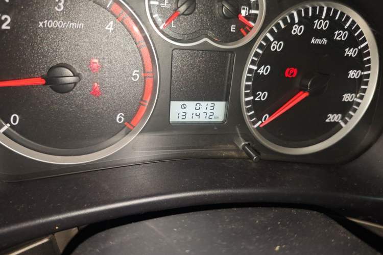 Used Haval H3 2012 2.5 TCI Two-Wheel-Drive Champion Edition Odometer Close Up