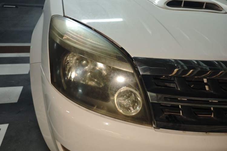 Used Haval H3 2012 2.5 TCI Two-Wheel-Drive Champion Edition Right Front Headlight