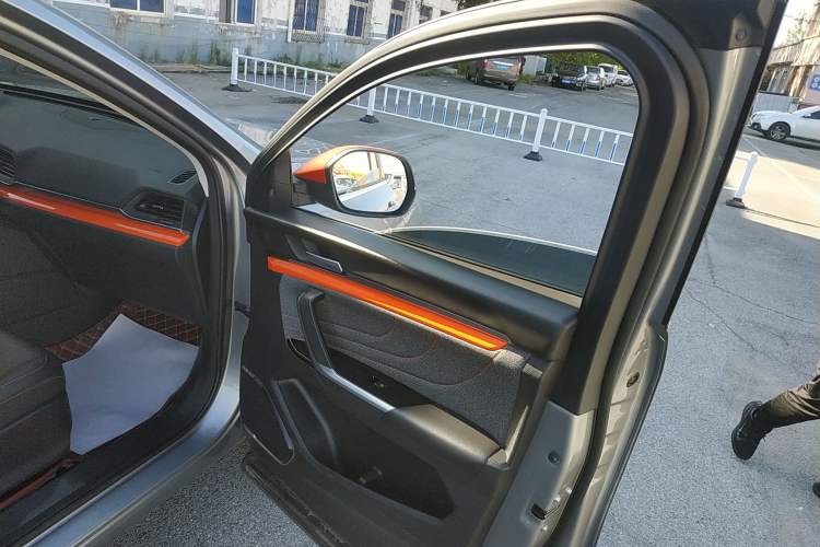 Used Haval H4 2019 1.5 GDIT Pro Version China VI Standard Right Front Door Interior