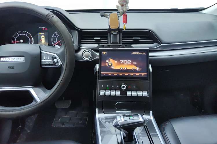 Used Haval H4 2018 Blue Label 1.3 GDIT DCT Fashion Edition Audio And AC Panel