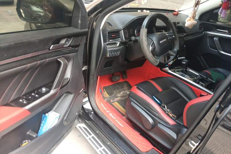 Used Haval H4 2018 Red-Label 1.5 GDIT DCT Fashion Edition Driver Seat