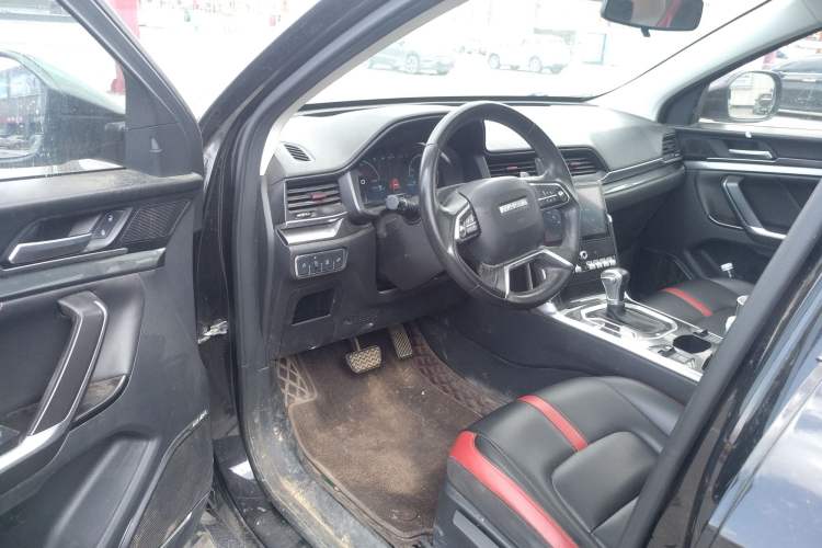Used Haval H4 2018 Blue Label 1.5 GDIT DCT Fashion Edition Driver Seat