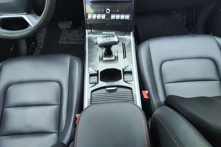 Used Haval H4 2018 Blue Label 1.3 GDIT DCT Fashion Edition Gear Lever