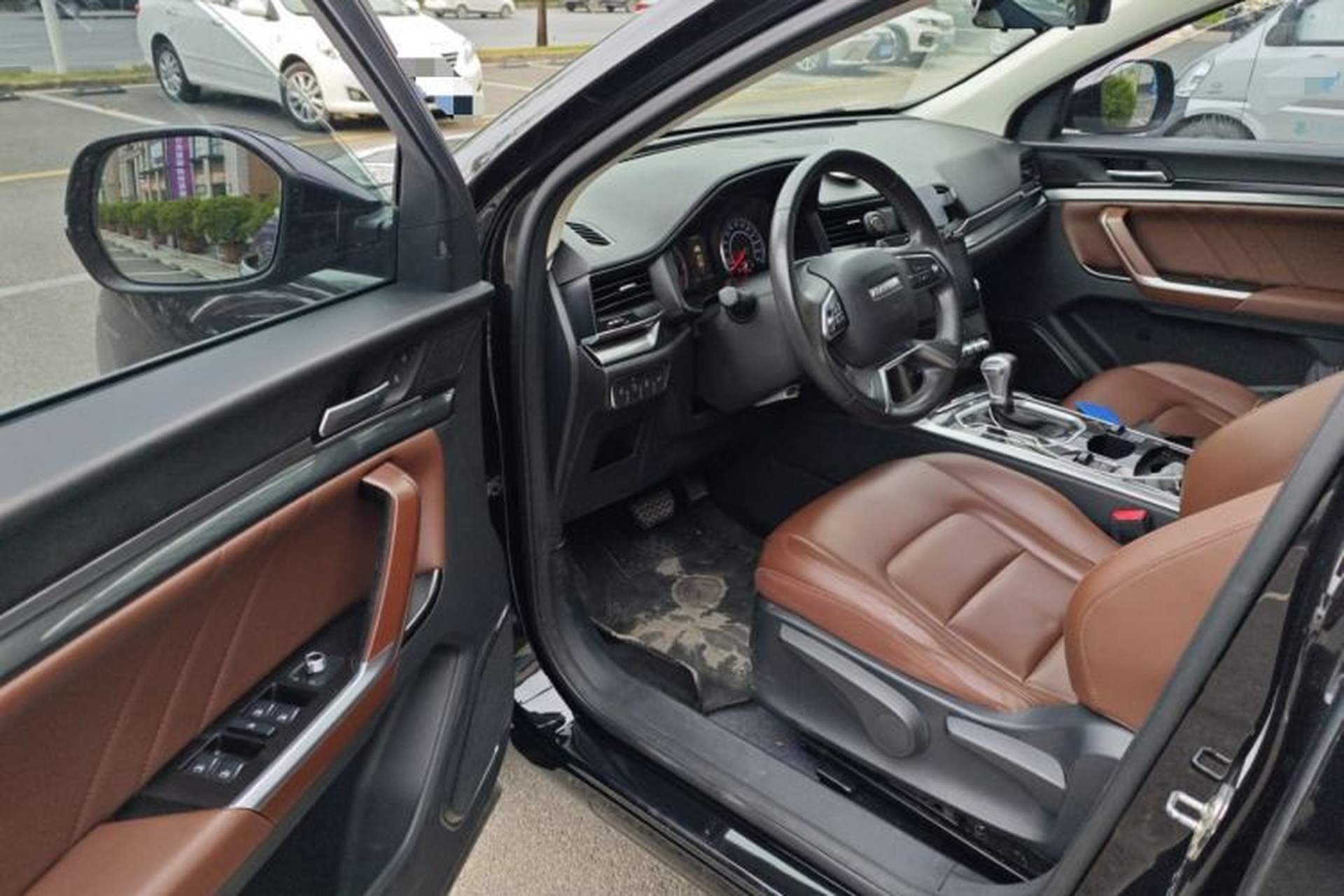 Used Haval H4 2018 Red-Label 1.5 GDIT DCT Fashion Edition Interior 3