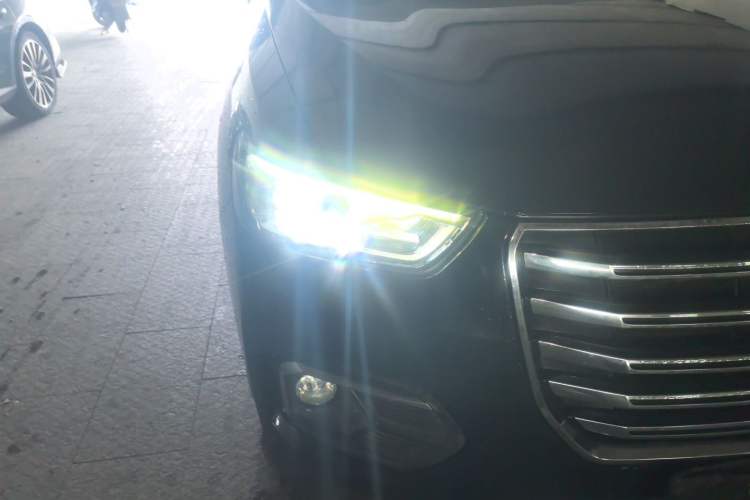 Used Haval H4 2018 Red-Label 1.5 GDIT DCT Fashion Edition Right Front Headlight