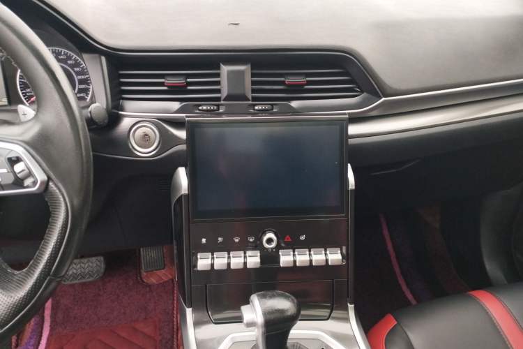 Used Haval H4 2018 Blue Label 1.5 GDIT DCT Fashion Edition Audio And AC Panel