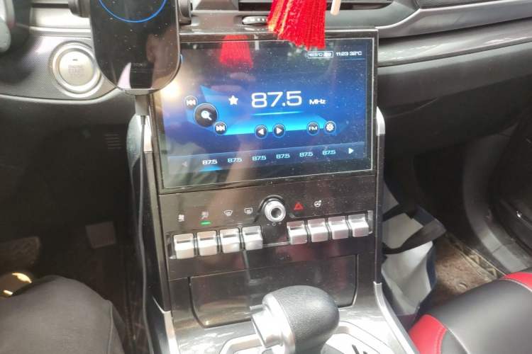 Used Haval H4 2018 Red-Label 1.5 GDIT DCT Fashion Edition Audio And AC Panel