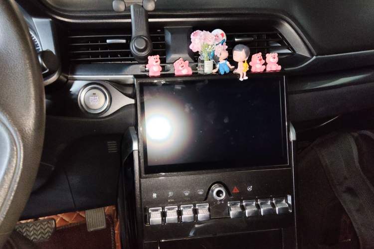 Used Haval H4 2018 Blue Label 1.3 GDIT DCT Fashion Edition Audio And AC Panel