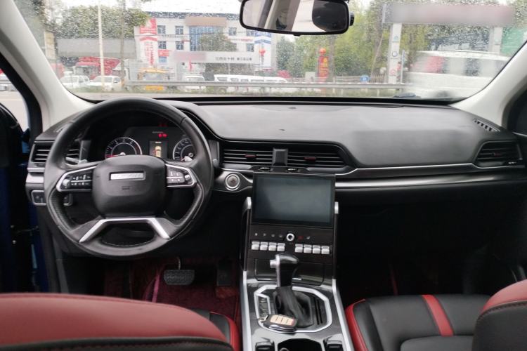 Used Haval H4 2018 Blue Label 1.5 GDIT DCT Fashion Edition Center Console