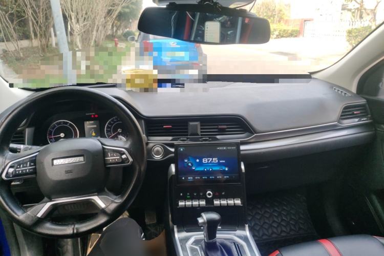 Used Haval H4 2018 Blue Label 1.5 GDIT DCT Fashion Edition Center Console