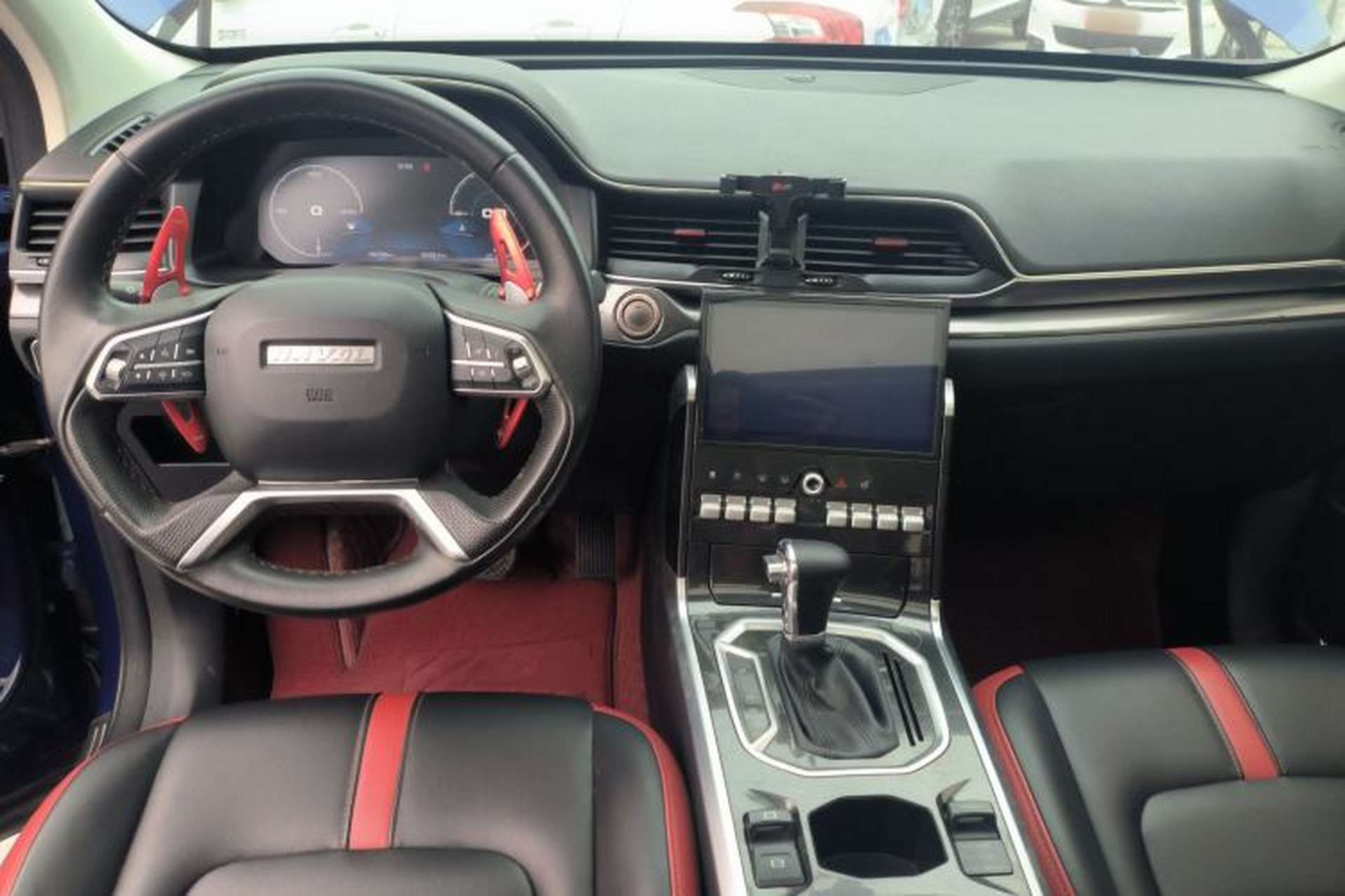 Used Haval H4 2018 Blue Label 1.5 GDIT DCT Fashion Edition Center Console